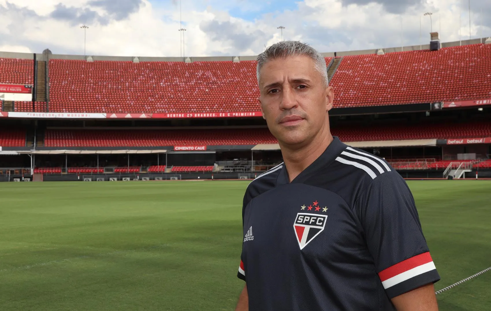 Crespo exalta São Paulo após 'teste' na defesa: 'O time foi perfeito'