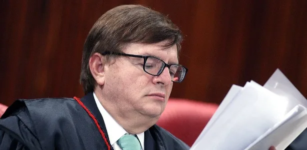 Ministro do TSE manda sete delatores da Odebrecht entregarem documentos