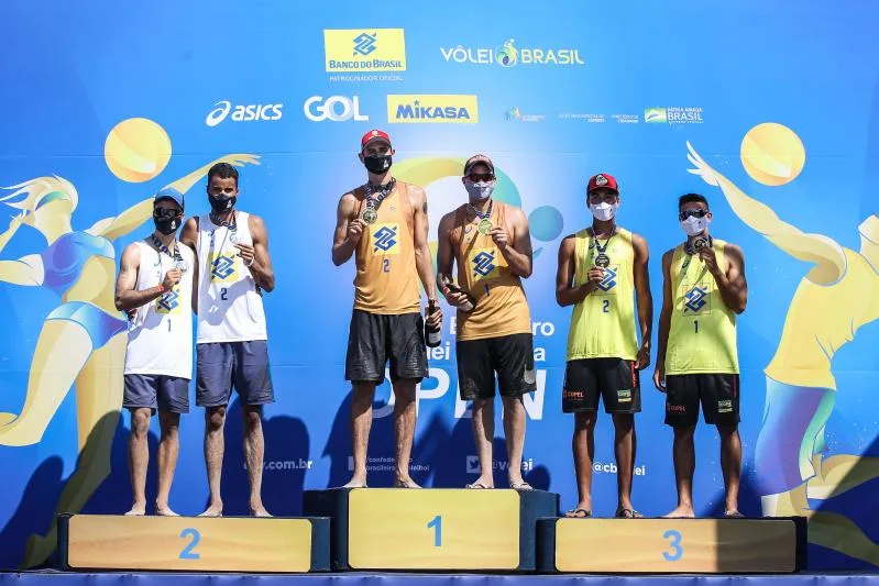 Capixaba André Stein e George faturam 1ª etapa do Circuito Nacional de Vôlei de Praia