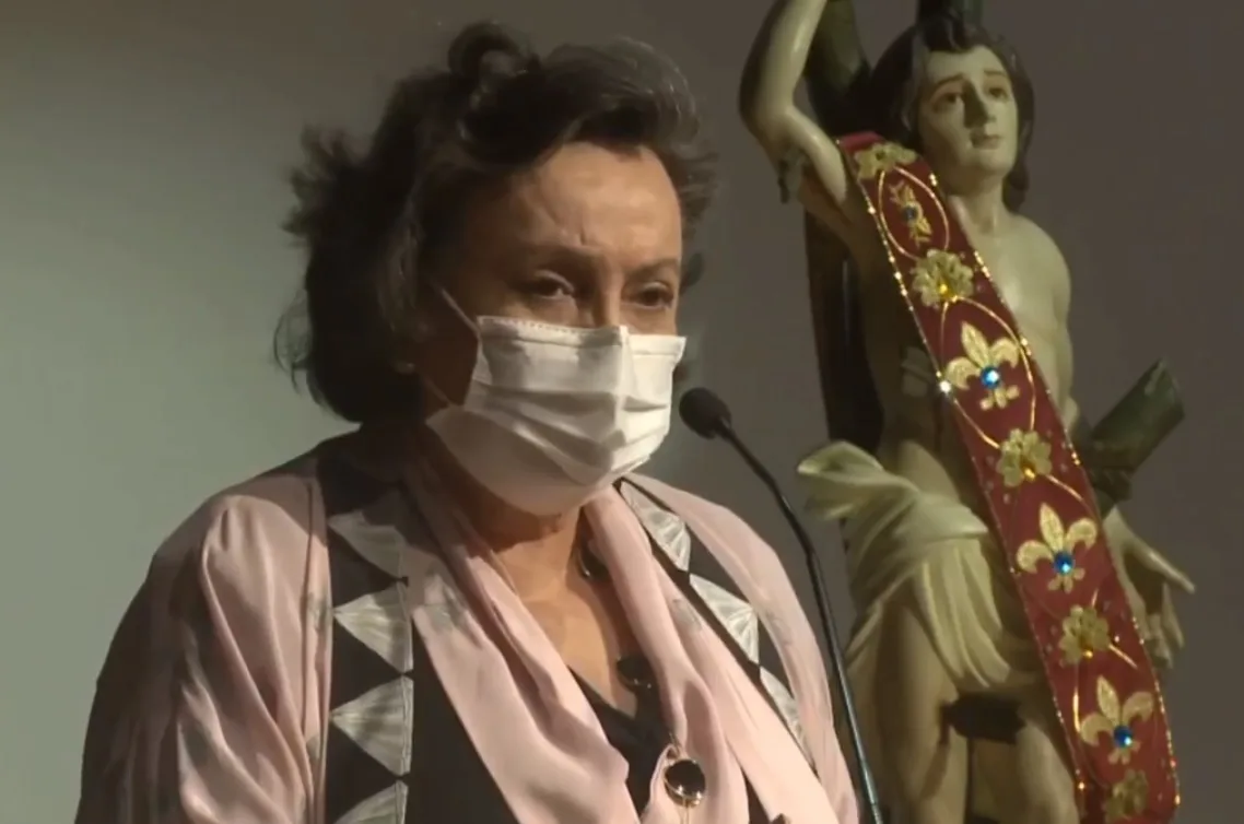 VÍDEO | Pesquisadora capixaba da Fiocruz se emociona ao desabafar sobre atraso na vacinação no Brasil