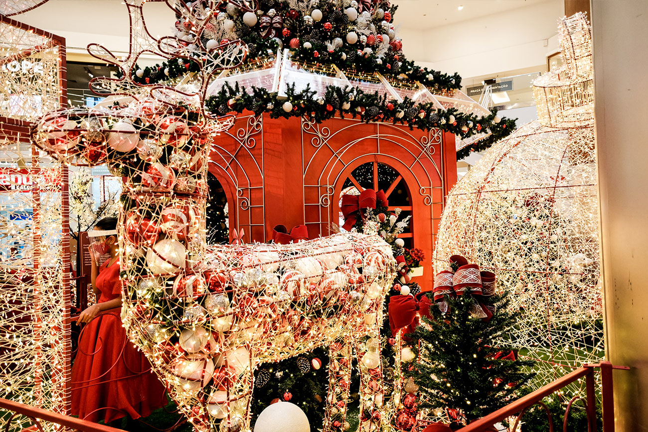 Muita luz, Papai Noel online, promoção e passeio de Natal no Shopping Vitória