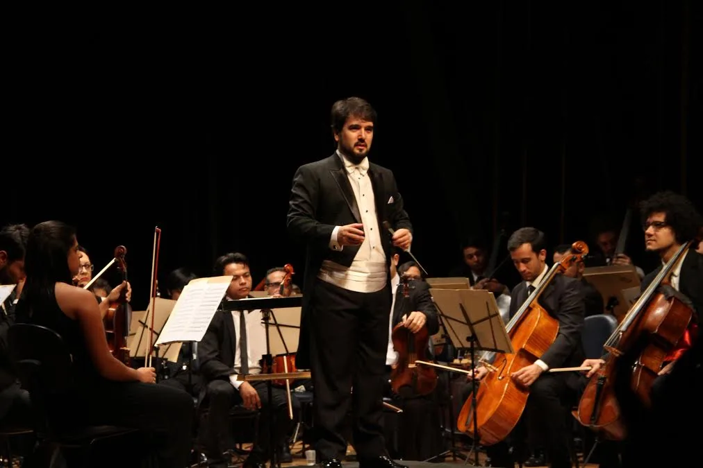 Orquestra Sinfônica abre temporada de concertos no Theatro Carlos Gomes