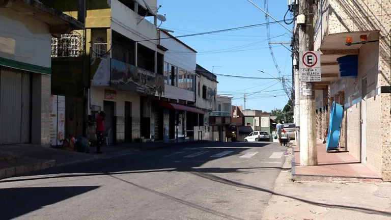 Jovem é baleado após assistir jogo de futebol em bar de Cariacica