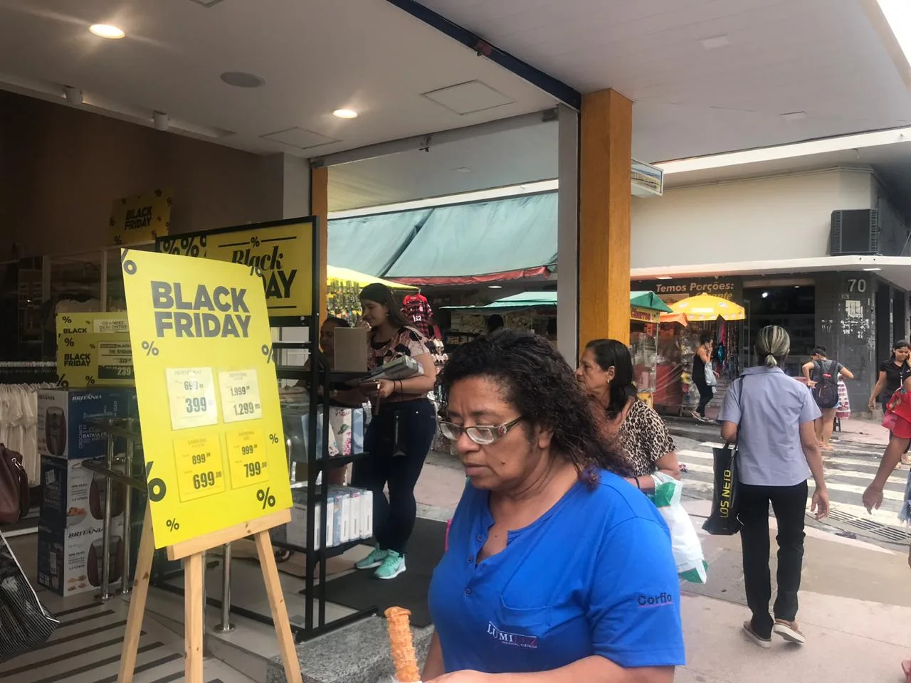 Black Friday: maioria dos consumidores deve gastar de R$ 201 a R$ 500