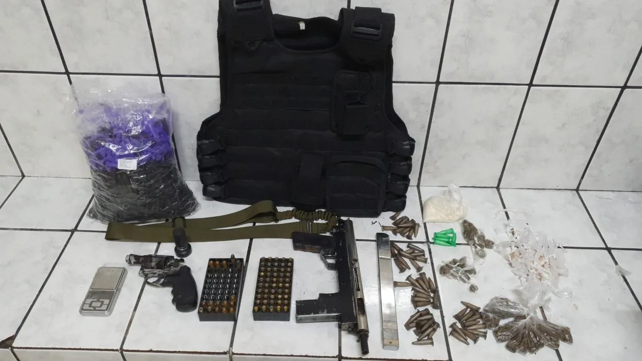 Polícia Militar detém indivíduos e apreende drogas, armas e dinheiro em Cariacica