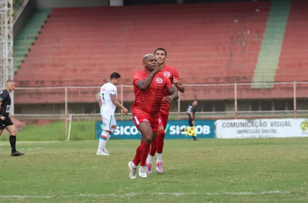 Jobson faz mais um, Capixaba vence Rio Branco VN e vai pra semifinal da Copa ES