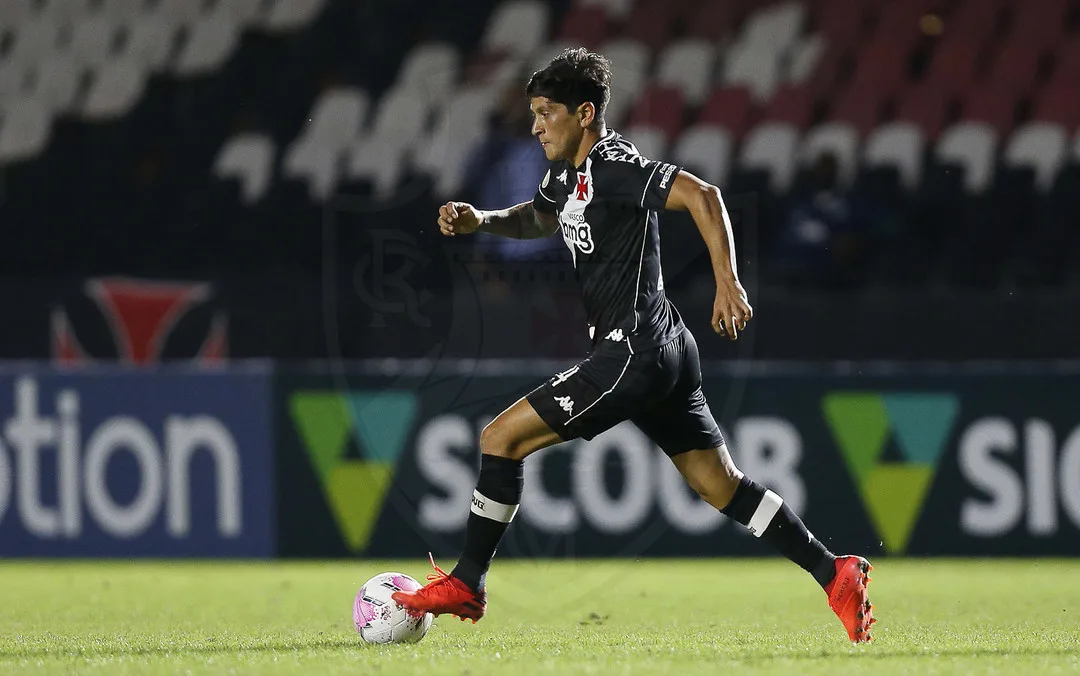 Vasco não sai do 0 a 0 com o Corinthians e só evita o rebaixamento com milagre