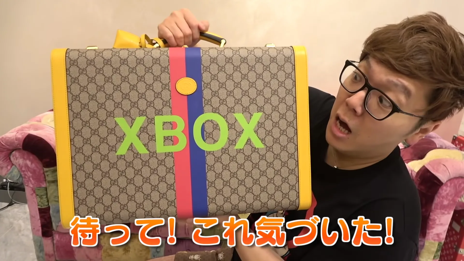 Maior Youtuber do Japão comprou Xbox Series X da Gucci