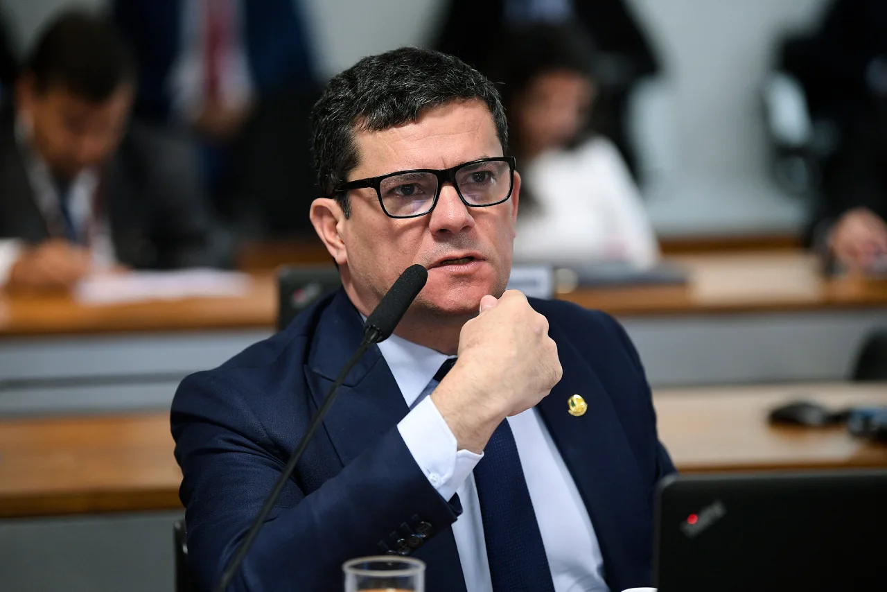 STF põe Moro no banco dos réus por sugerir que Gilmar Mendes vende sentenças