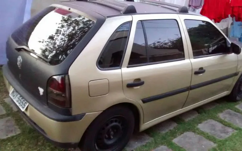 Pedreiro tem o carro roubado em Linhares após homem pedir para testá-lo