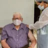 Vendanovenses com mais de 90 anos são imunizados contra a COVID-19