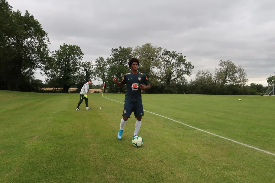 CBF libera Talles Magno e Reinier da seleção sub-17 e ajuda Flamengo e Vasco