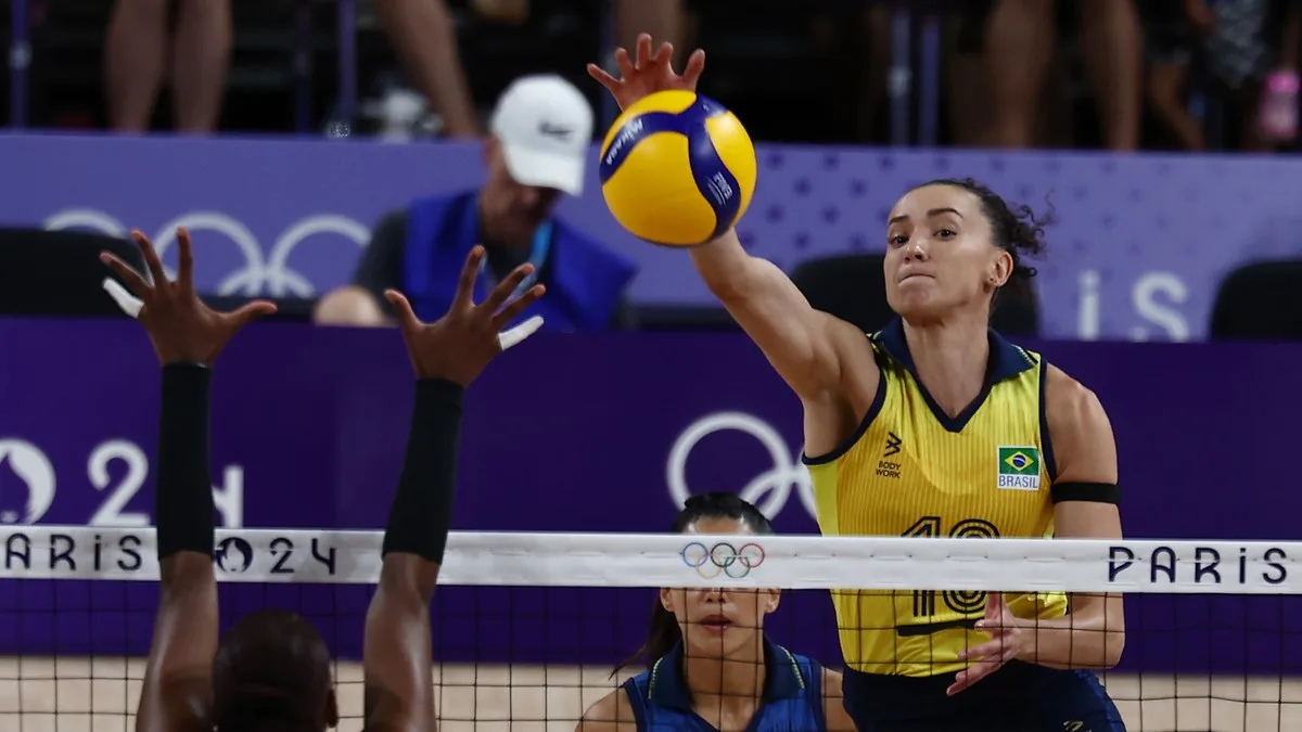 2024.08.06 – Jogos Olímpicos Paris 2024 – Vôlei feminino. A seleção brasileira em duelo contra a seleção da República Dominicana pelas quartas de final de Paris 2024. Em destaque na imagem, Gabi. Foto: Luiza Moraes/COB