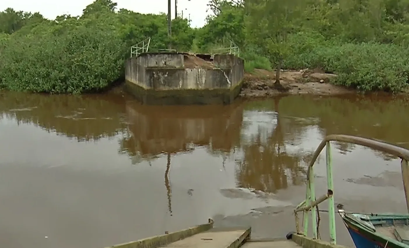 Quase um ano após a queda, reconstrução da Ponte da Madalena segue sem previsão