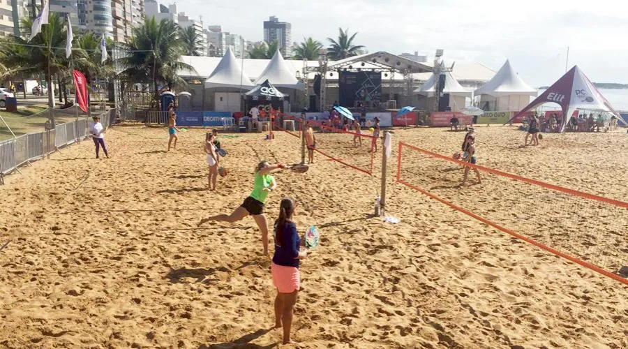 ​Vila Velha realiza torneio nacional de Beach Tennis na 'Arena de Verão'