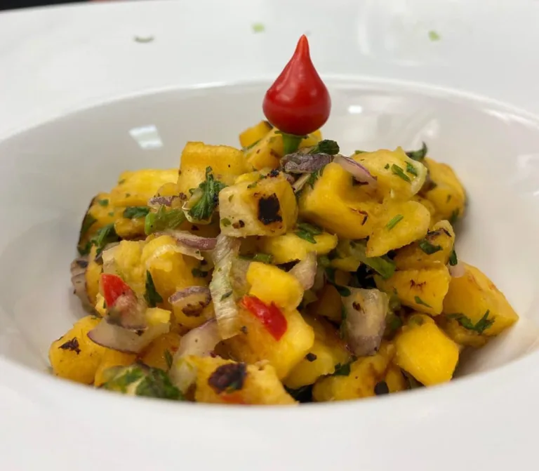 Saboroso Ceviche de Alho poró com banana da terra