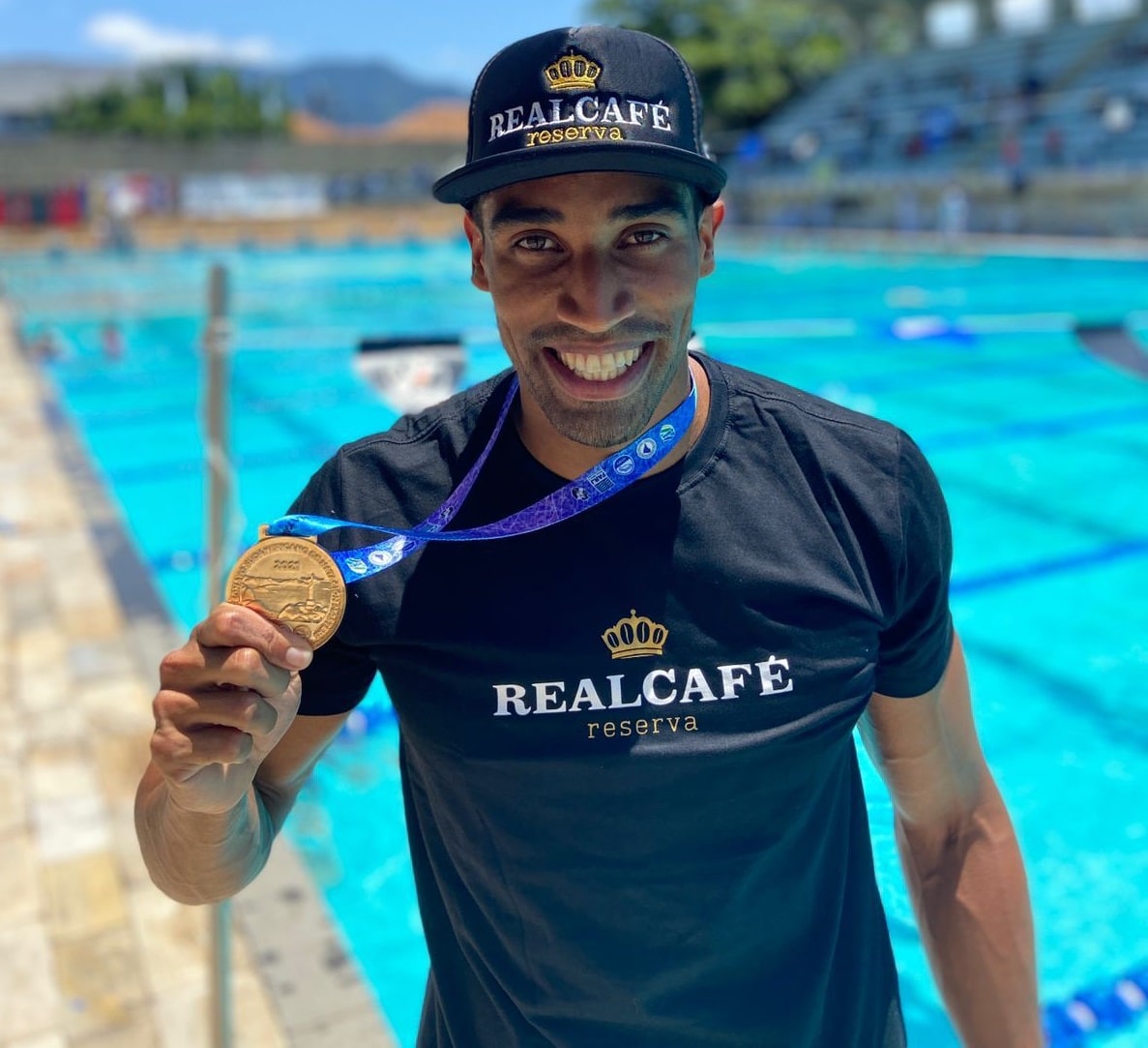 Capixaba coleciona medalhas e está de olho em Mundial de Natação na Austrália