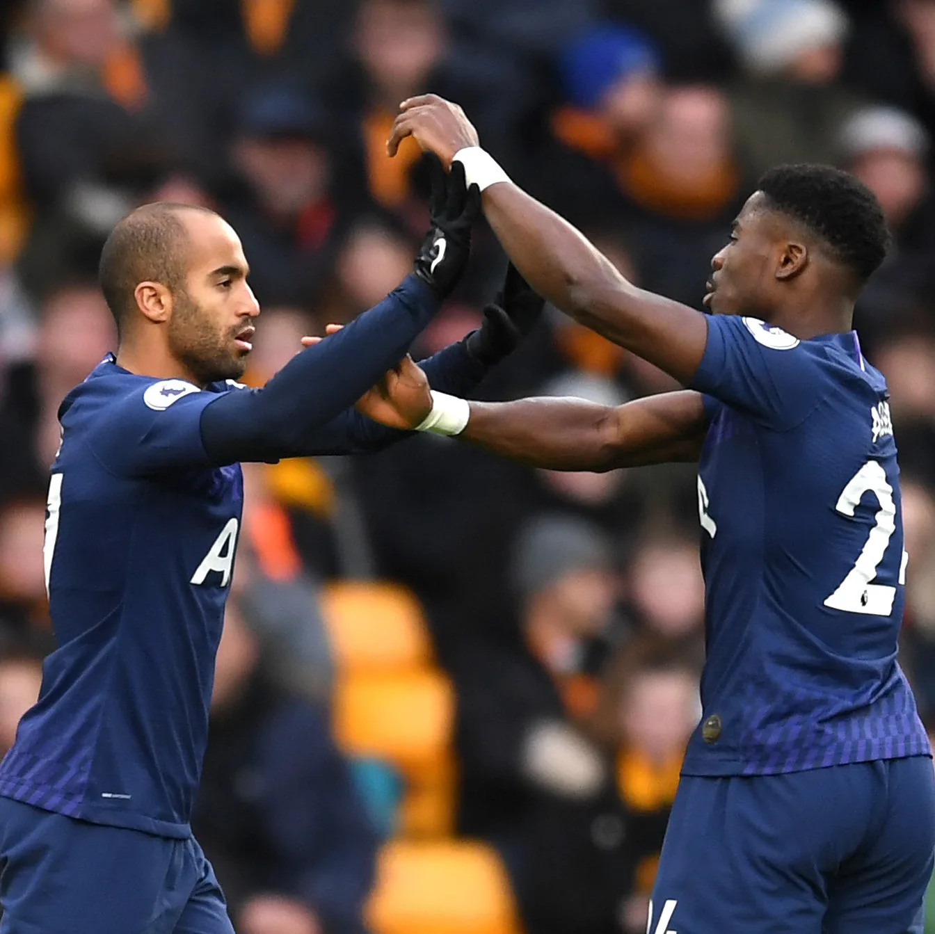 Com gol de Lucas, Tottenham vence, aproveita tropeço do Manchester e sobe para 5º