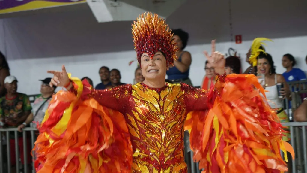 David Brazil elogia Carnaval de Vitória 2024 e revela perrengue em desfile: "Arrebentou" (Foto: Dyhego Salazar/Folha Vitória)