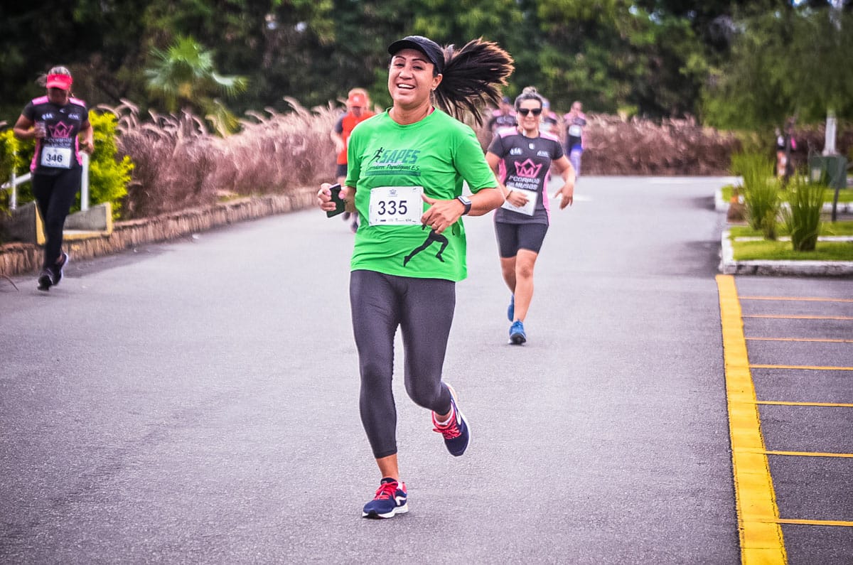 Dia das Mães: Elaine dá conta de vários afazeres e paixão por corrida só cresce