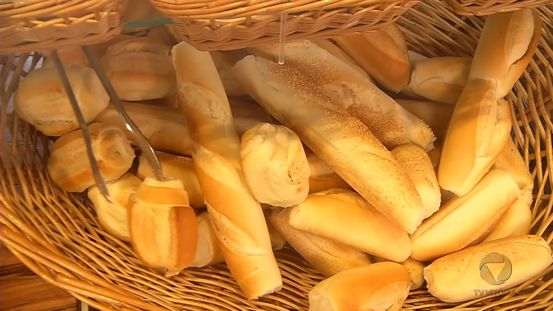 Fazer pão em casa vira mania durante isolamento