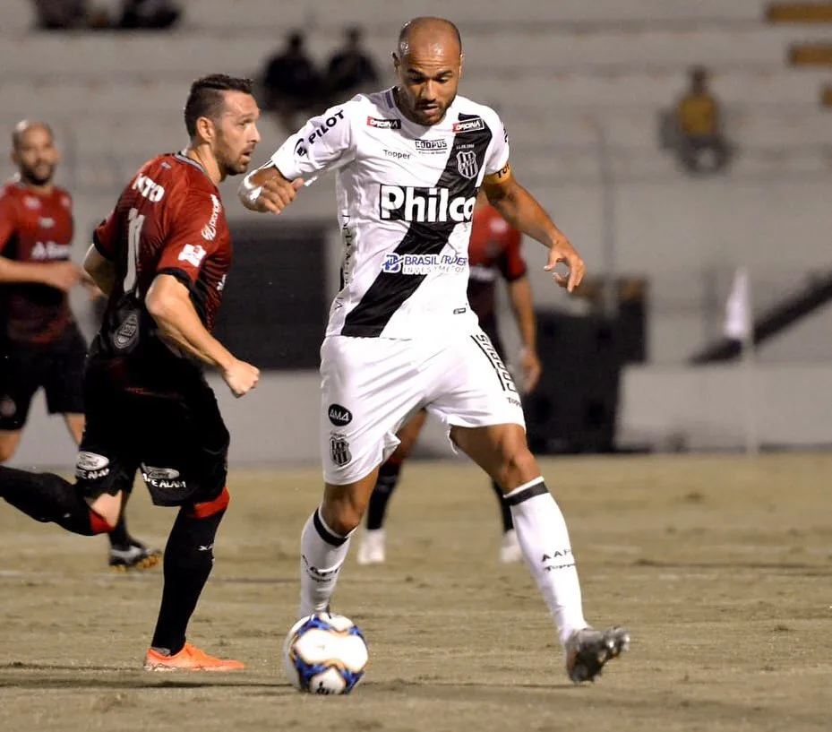 Ponte Preta se despede de 2019 com goleada de 4 x 0 sobre o Brasil de Pelotas