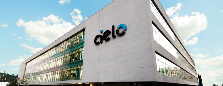 Cielo abre 100 vagas de estágio para técnico e superior