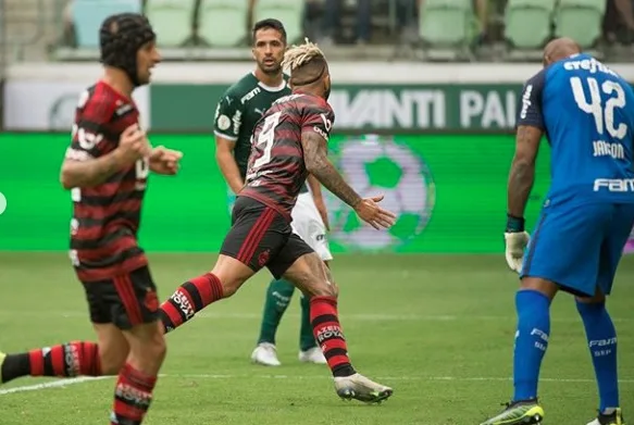 Flamengo supera Palmeiras fora de casa e 'cala' torcida única