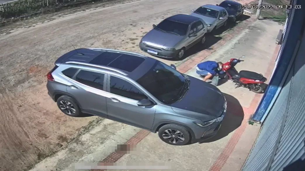 VÍDEO | Moto é furtada em menos de um minuto em Vila Velha