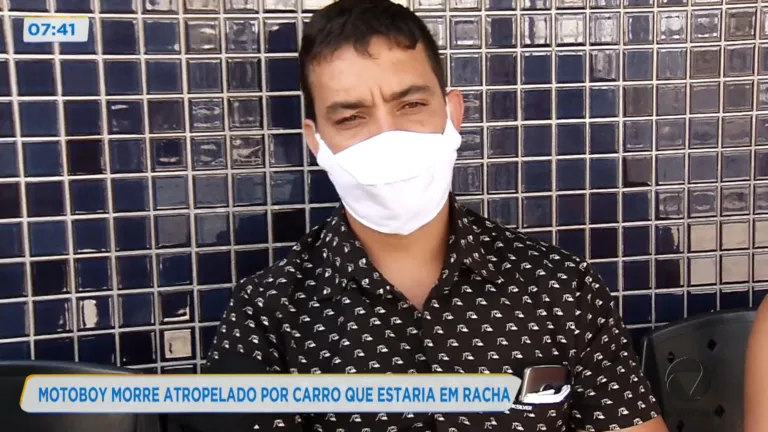 Motoboy morre atropelado por carro que estaria em racha