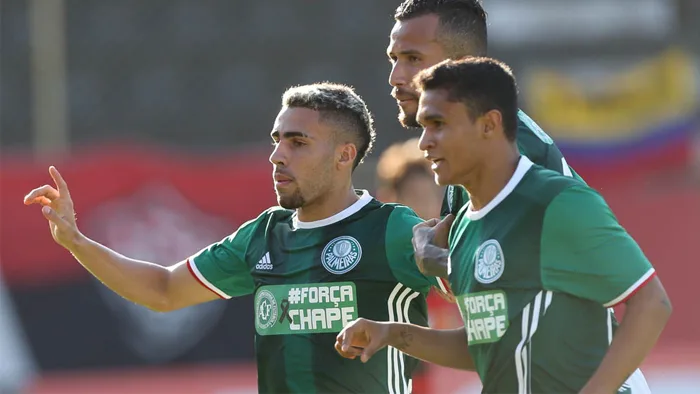 Palmeiras fecha campanha do título com triunfo sobre o Vitória