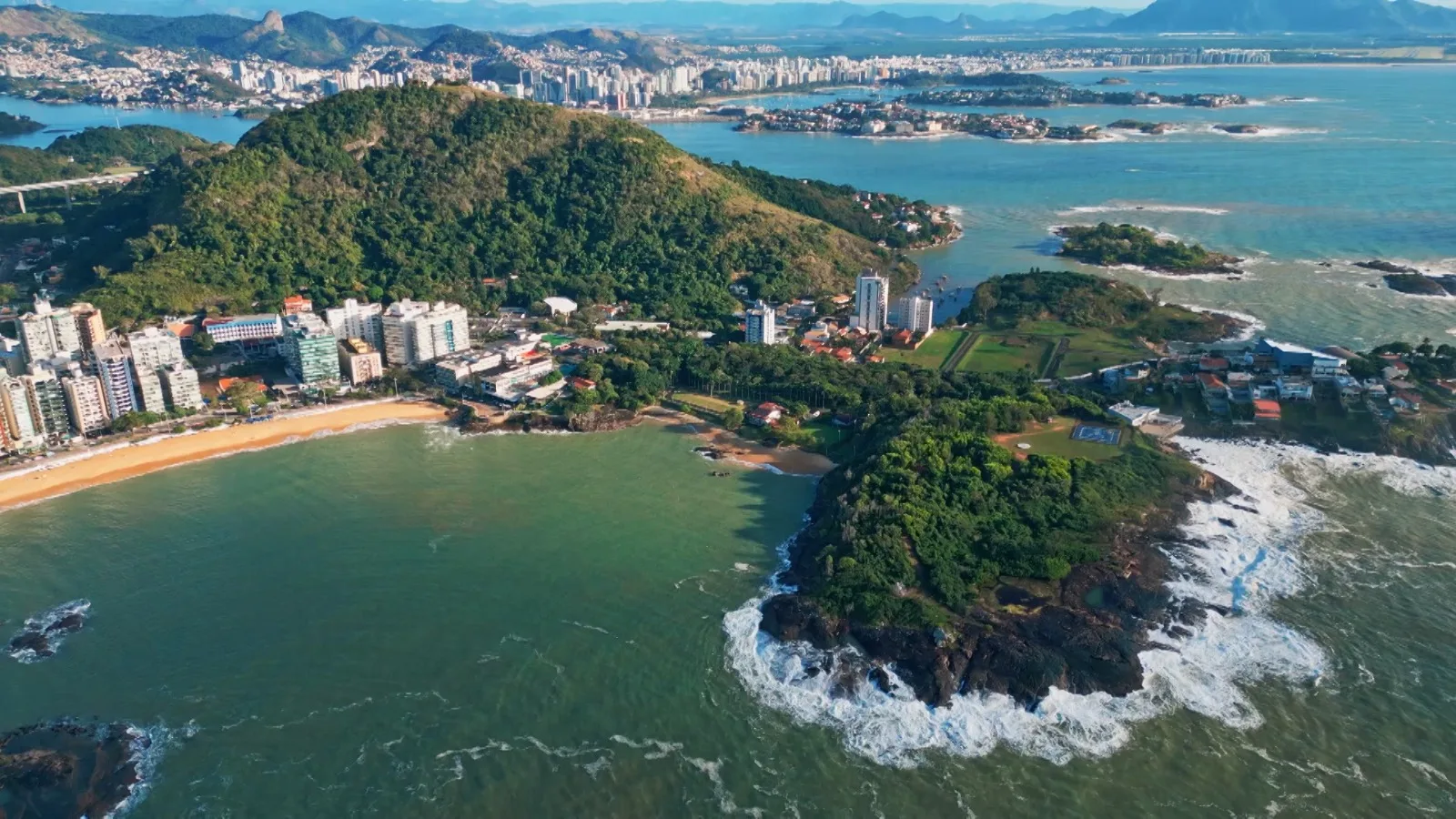 VÍDEO | Imagens exibem encantos naturais e históricos de Vila Velha