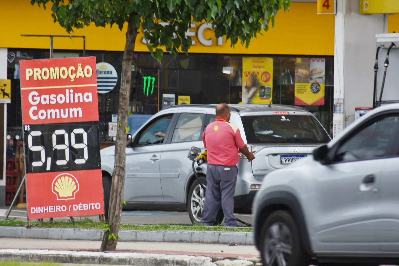 ANP: Preços da gasolina e do diesel têm ligeira queda nos postos, ignorando alta externa