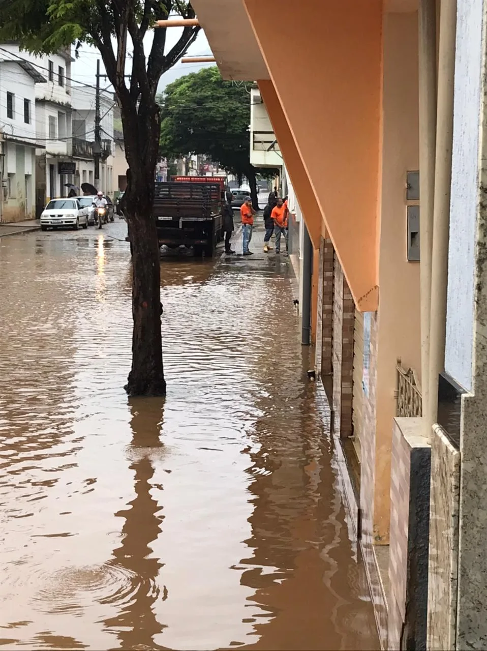 Chuva no ES: sobe para 68 o número de pessoas fora de casa