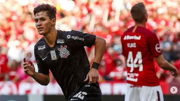 Mateus Vital elogia, mas não vê Flamengo como exemplo para o Corinthians