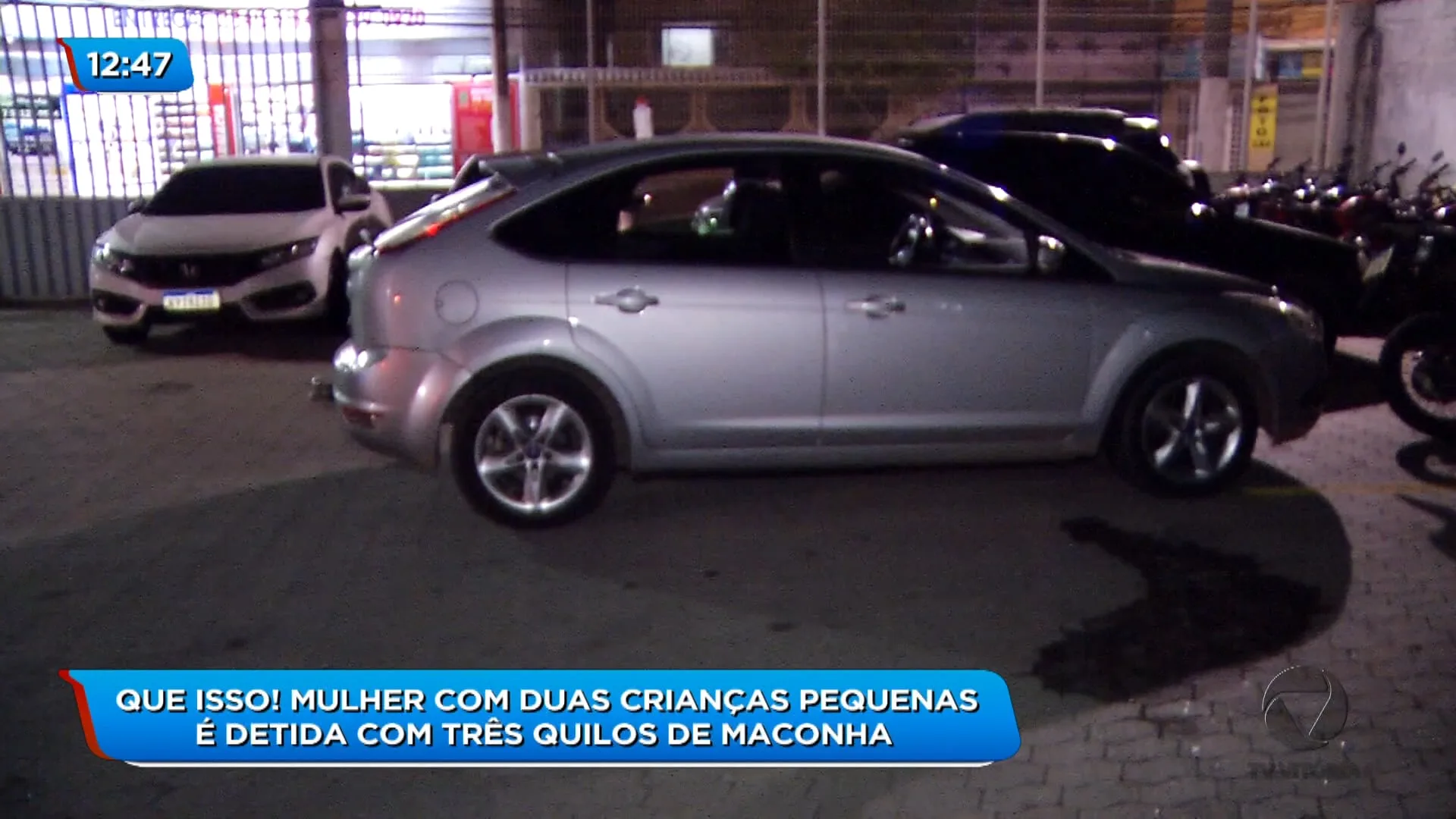 Mulher é flagrada com carregamento de drogas