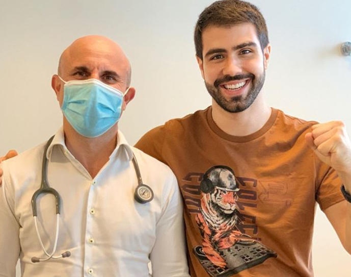 Após cirurgia, Juliano Laham comemora: "Estou curado do câncer"