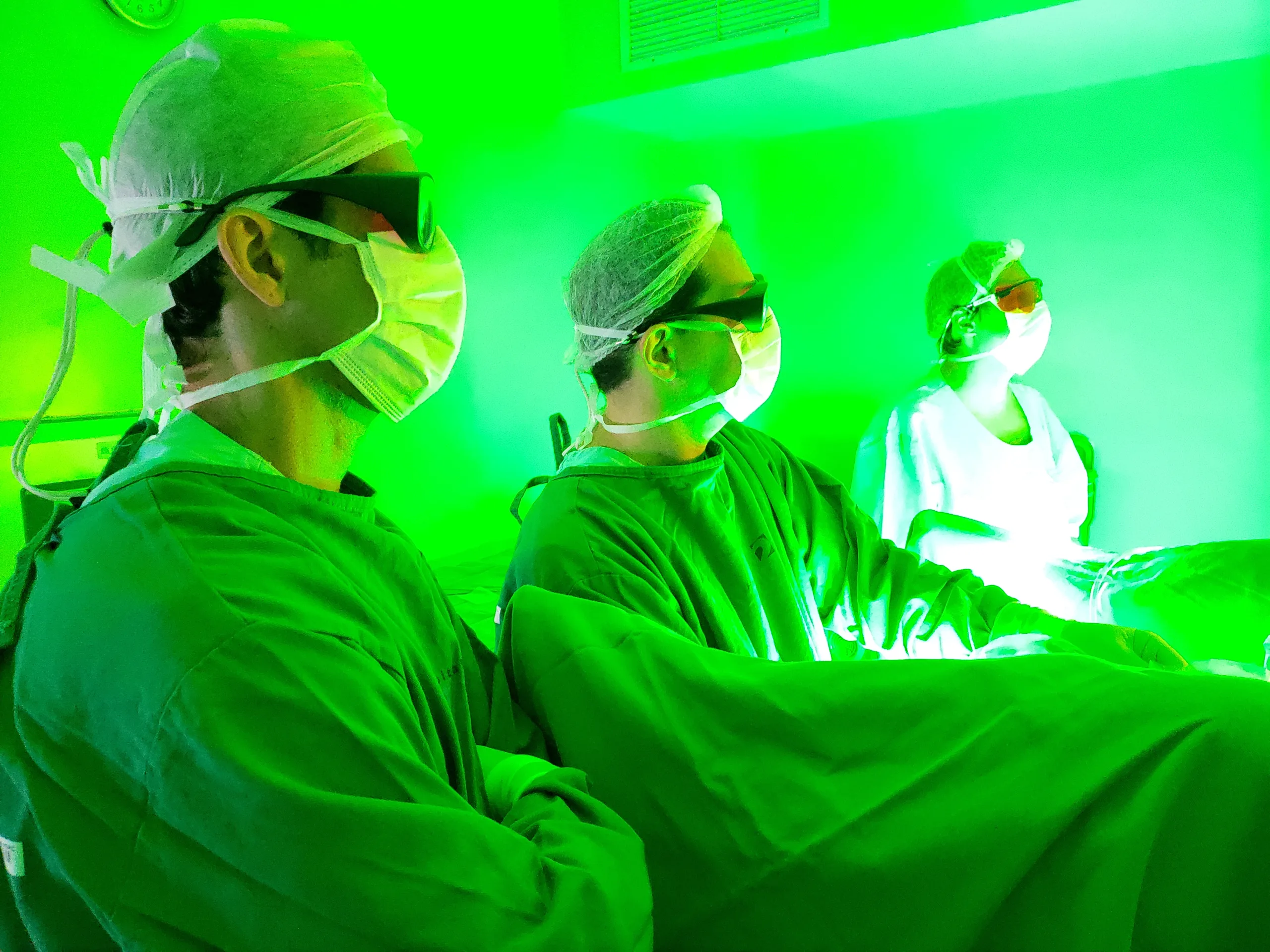 Equipe médica realiza primeira cirurgia de próstata a laser do Espírito Santo