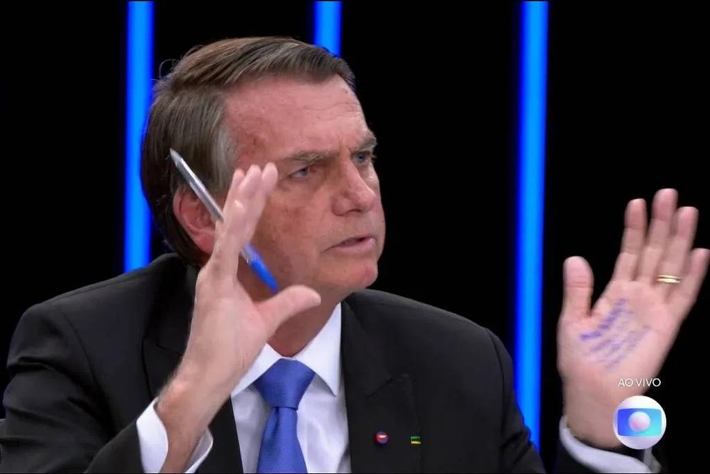 No 'JN', Bolsonaro ganha com 'zero a zero', mas não atrai novos eleitores