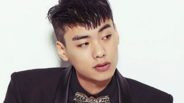 Iron, rapper coreano de 29 anos de idade, é encontrado morto no jardim de seu condomínio