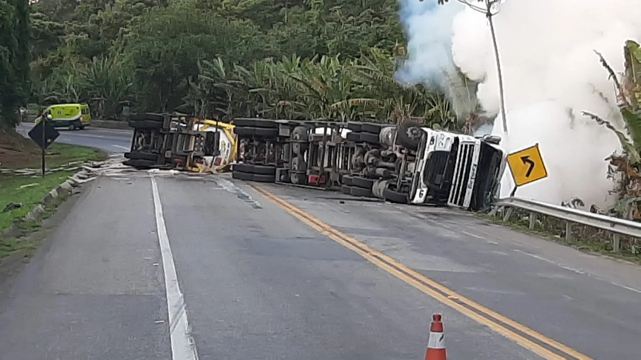 BR-101 continua interditada após acidente com morte em Rio Novo do Sul