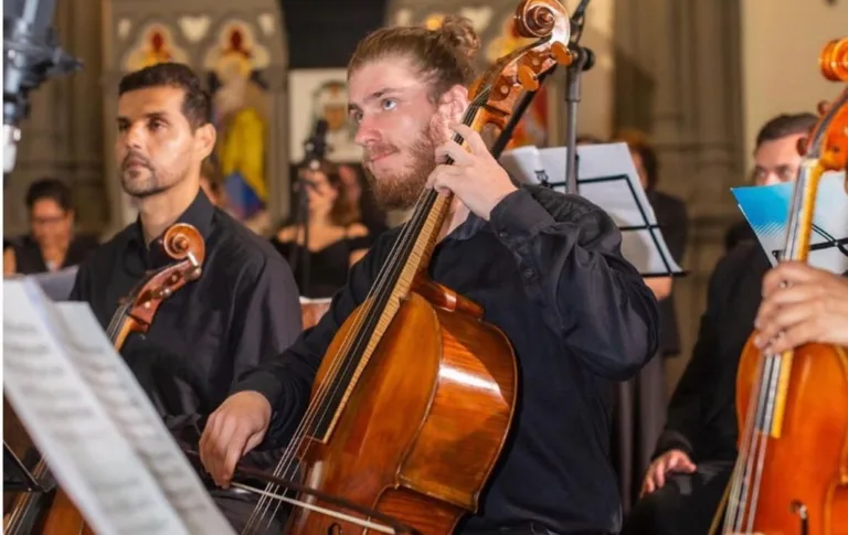 Orquestra capixaba apresenta música antiga com instrumentos de época no ES, Minas e Rio