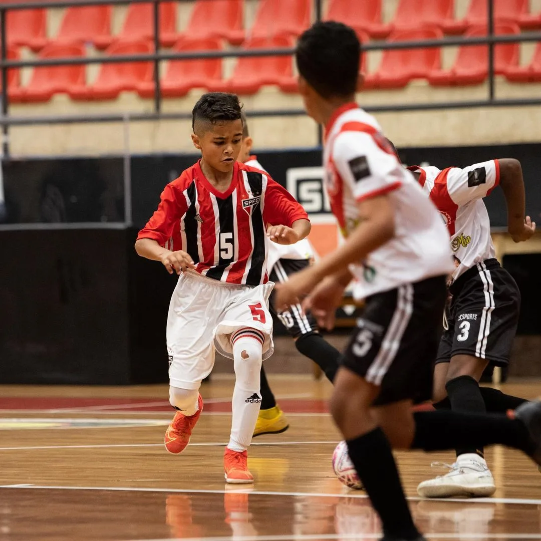 Ex-atletas famosos inspiram carreira do jogador mirim Pedro Rodrigues