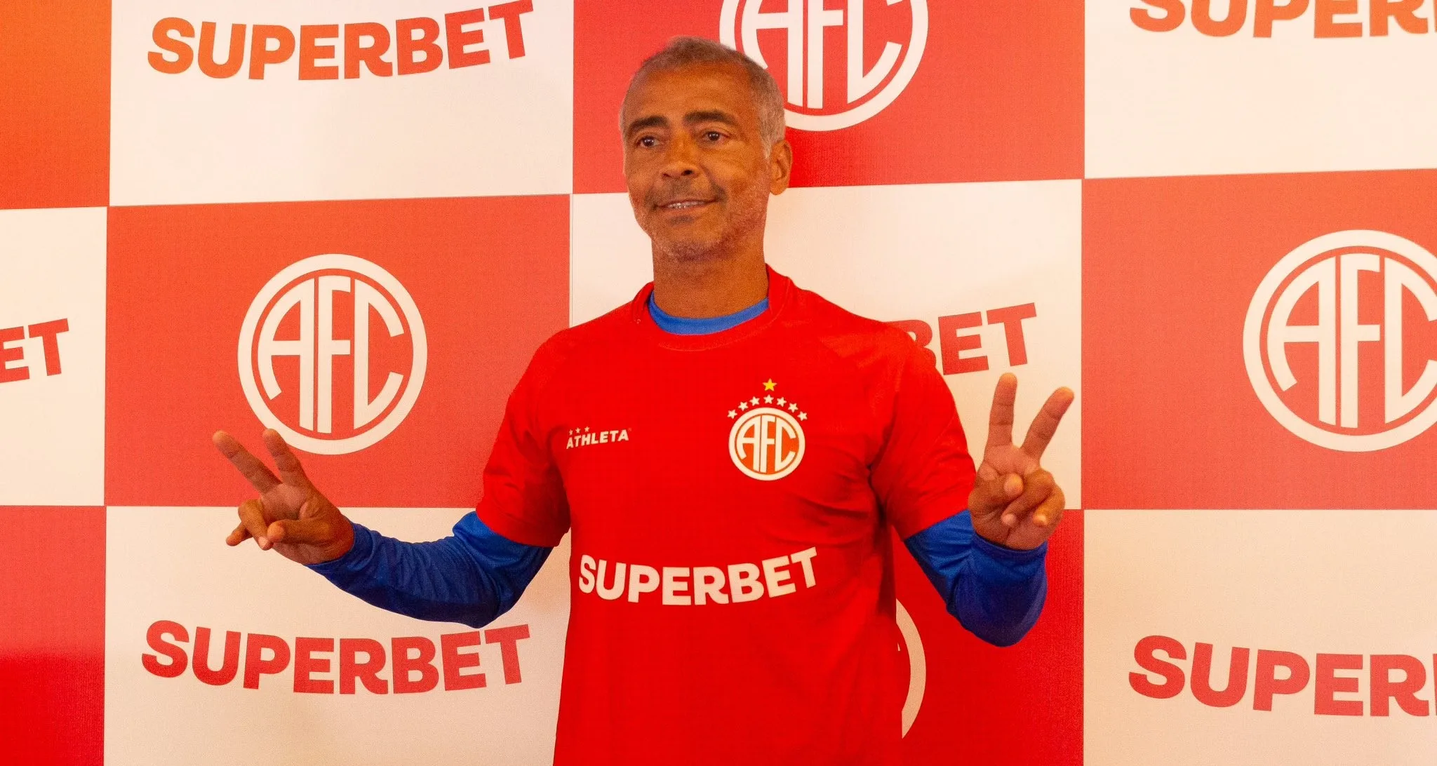 Romário diz o que pensa sobre Flamengo tirar camisa 10 de Gabigol