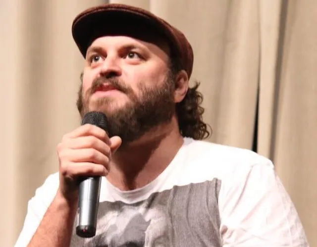De graça: Paulinho Serra e humoristas capixabas se apresentam na Serra