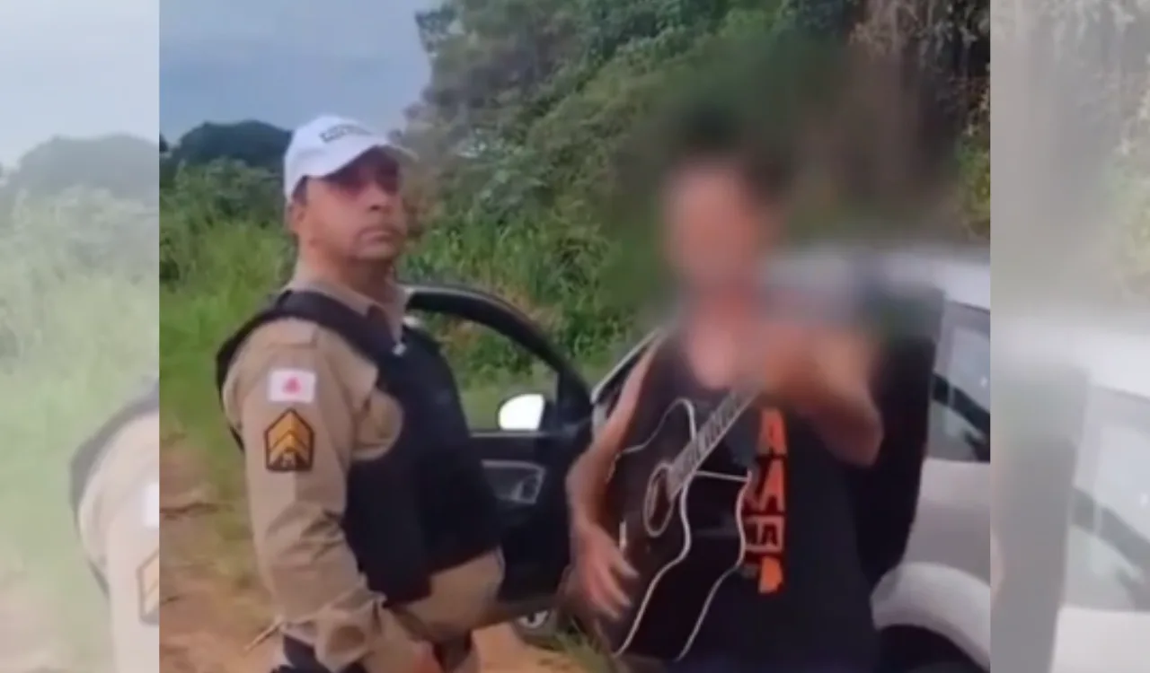 VÍDEO | Motorista bêbado faz "show particular" para PM em abordagem