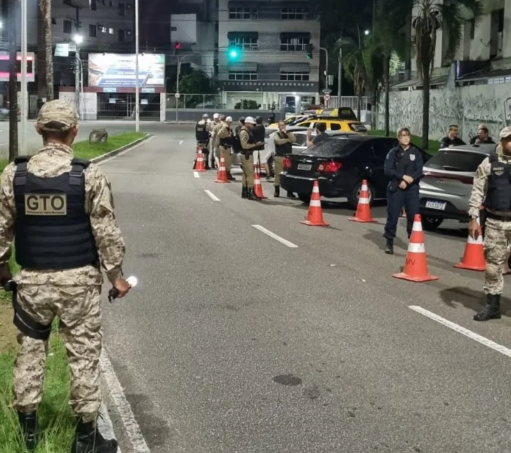 Quase 40 motoristas se recusam a fazer teste do bafómetro e são autuados pela Guarda de Vitória