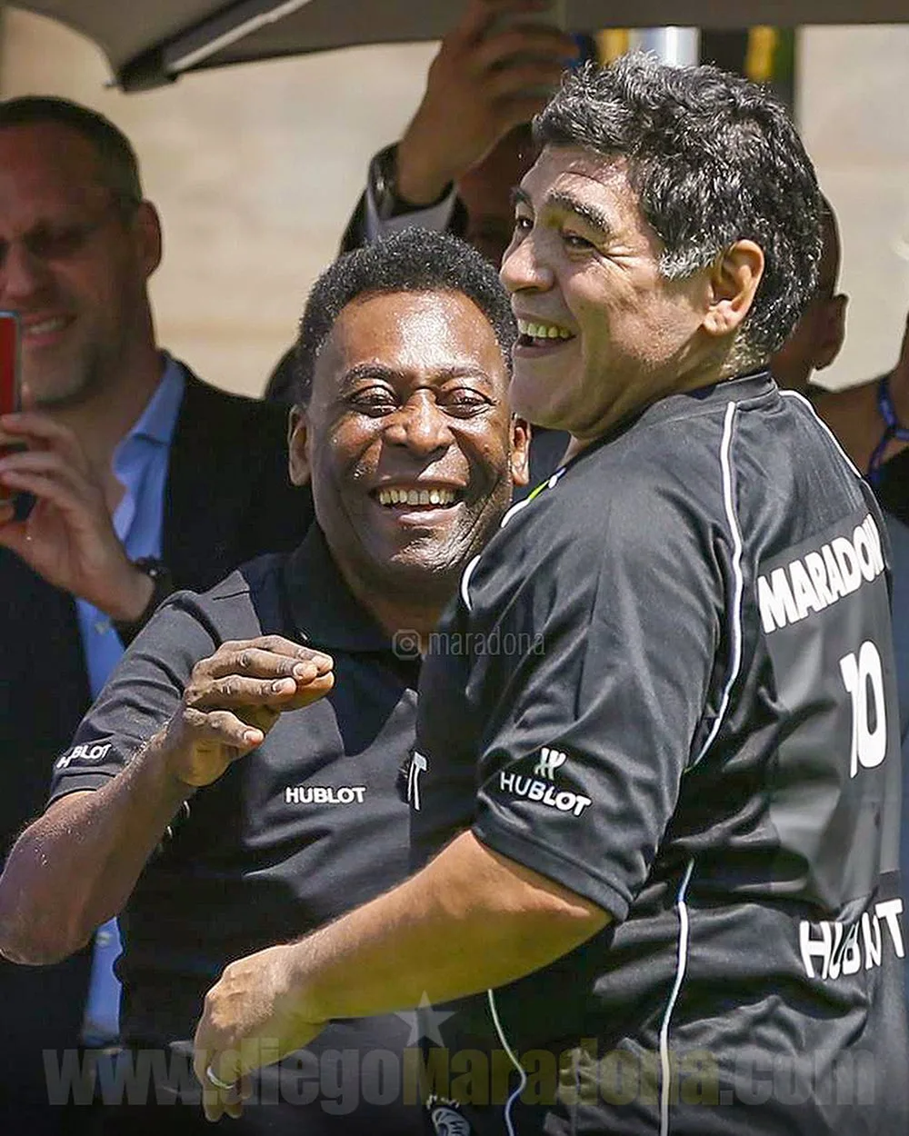 No 7º dia da morte de Maradona, Pelé diz: 'Eu te amo, Diego'