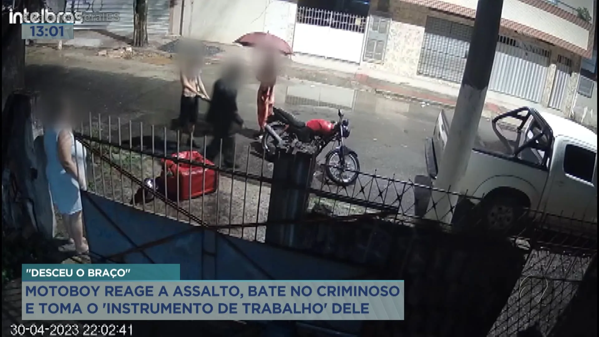 Motoboy reage a assalto e toma arma do bandido