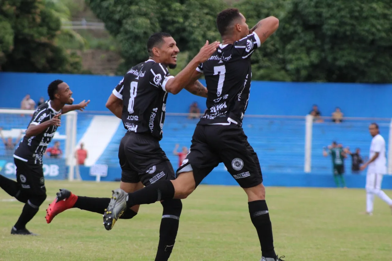 Rio Branco bate a Desportiva, amplia invencibilidade no clássico e assume vice-liderança na Copa ES